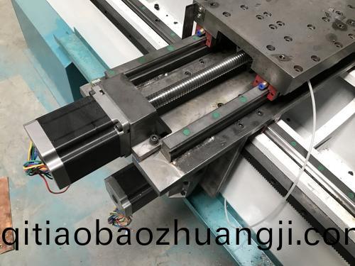 直(zhi)線絲桿(gan)步進電(dian)機(ji)在(zai)高(gao)速機牀的(de)優勢(shi)